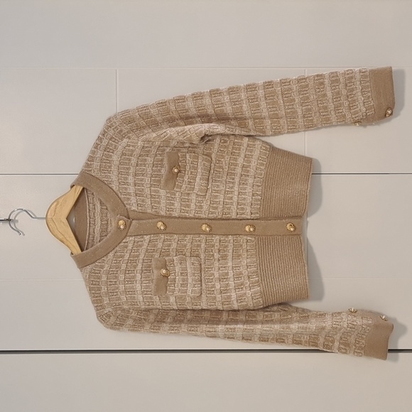 Cardigan - Picture 2 of 4